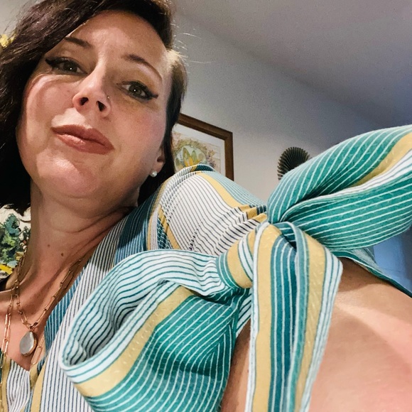 Meet your Posher, Tabitha - Picture 3 of 6